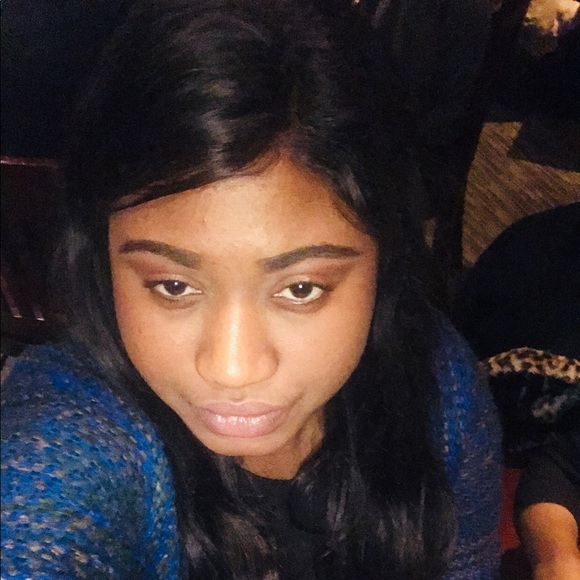 Meet your Posher, Yawah - Picture 1 of 1